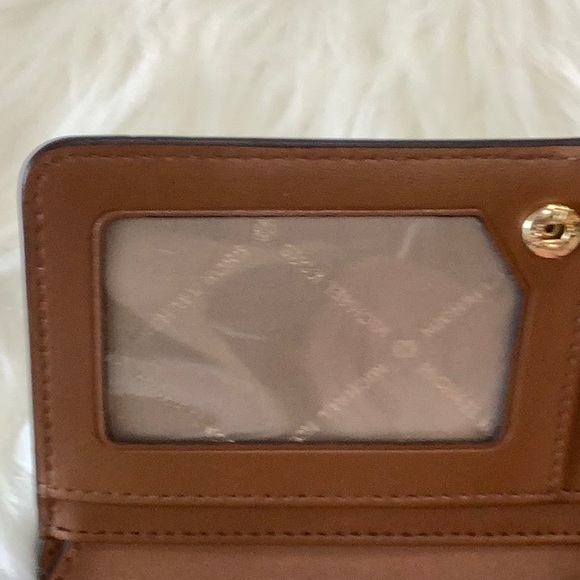 NWT Michael Michael Kors Vanilla Leather Jet Set Large Continental Wallet - Picture 5 of 14